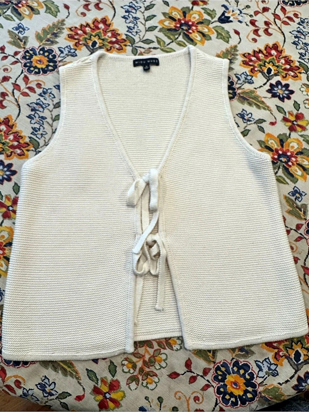 MIOU MUSE Women'Small Tie-Front Knit Vest Size Small Like New